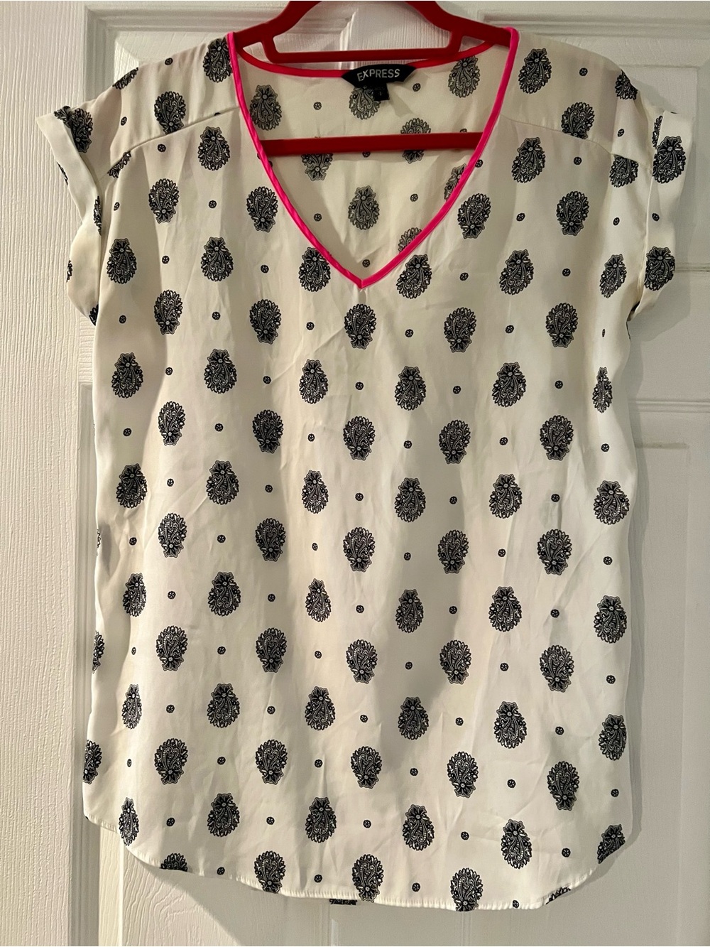 Express White V-Neck Blouse with Black Medallion Print and Hot Pink Trim